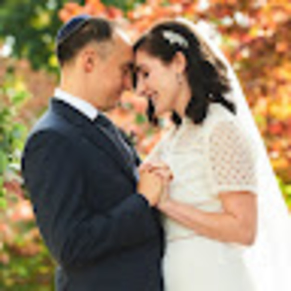 Profile Picture of Allison Wahrman (@allisonwahrman) on Poshmark