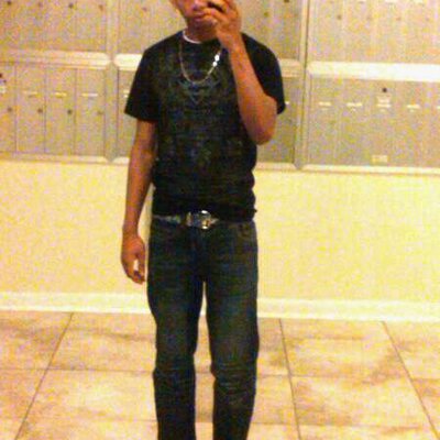 Profile Picture of Jeffery Bradley (@lilrockstarJ) on Twitter