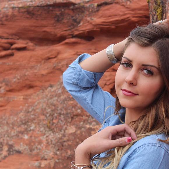 Profile Picture of Bailee Danklef (@baidanklef) on Poshmark