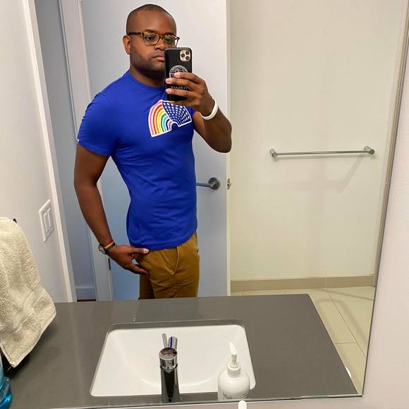 Profile Picture of B jamal Savage (@vwtouregguy) on Poshmark