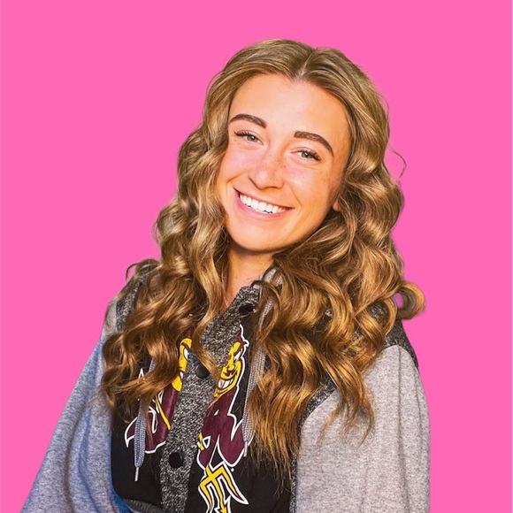 Profile Picture of Katie Eidem (@katie_eidem) on Poshmark