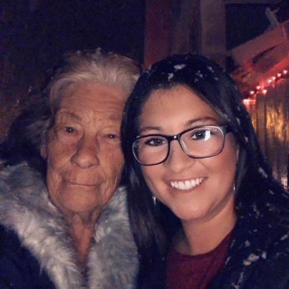 Chanille Chouquer - Poshmark Profile Picture of Chanille Chouquer (@cchouquer) on Poshmark