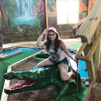 Profile Picture of Alison Tinker (@callmetinker75) on Twitter