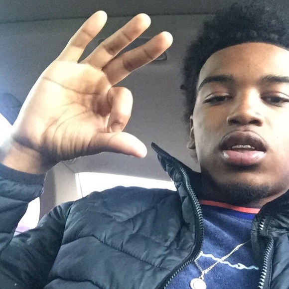 Profile Picture of Rico Mainey (@maiineey) on Poshmark