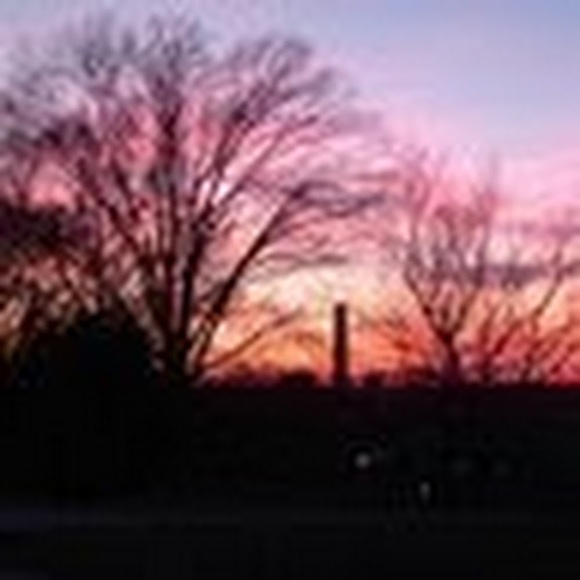 Profile Picture of Amanda Fain (@adkaberline) on Poshmark