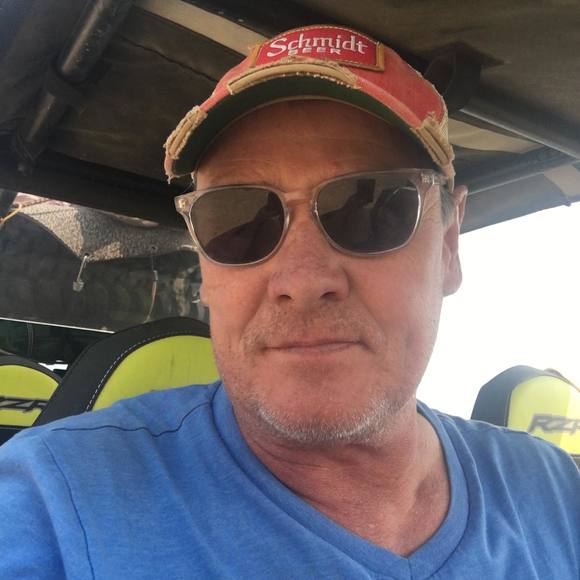 Profile Picture of James Plastow (@jamesplastow) on Poshmark