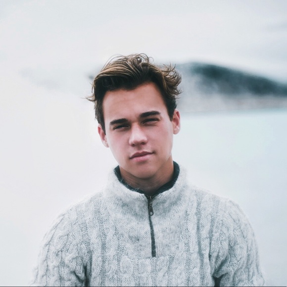 Profile Picture of Hayden Ferrell (@ferrellh) on Poshmark