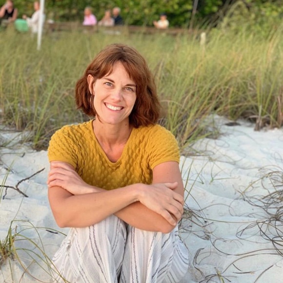 Profile Picture of Leslie Ringger (@lringger3) on Poshmark