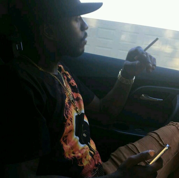Profile Picture of Arthur Scott (@alidagod) on Poshmark