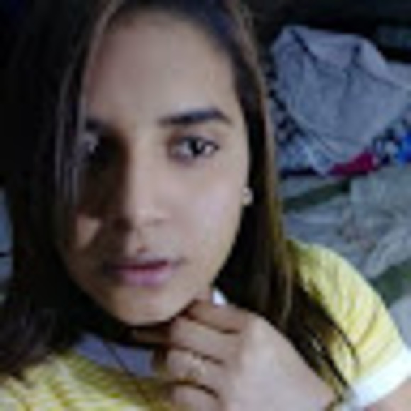 Profile Picture of Adalgisa De los santos (@13252128) on Poshmark