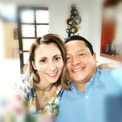 Profile Picture of Claudia Calixto (@constanzac4) on Twitter