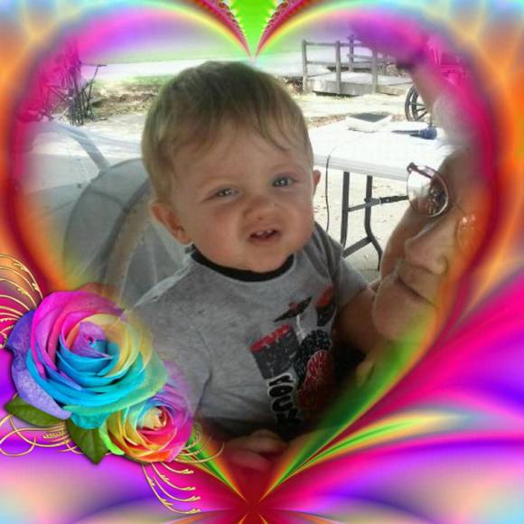 Profile Picture of Tracy Yakubik (@angleeyes2047) on Poshmark