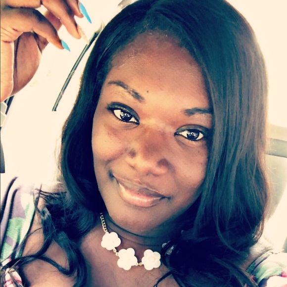Profile Picture of Sedricka Daniels (@dricka1989) on Poshmark