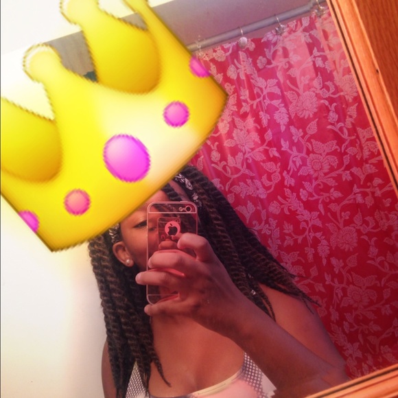 Profile Picture of Netta Netta (@nettao46) on Poshmark