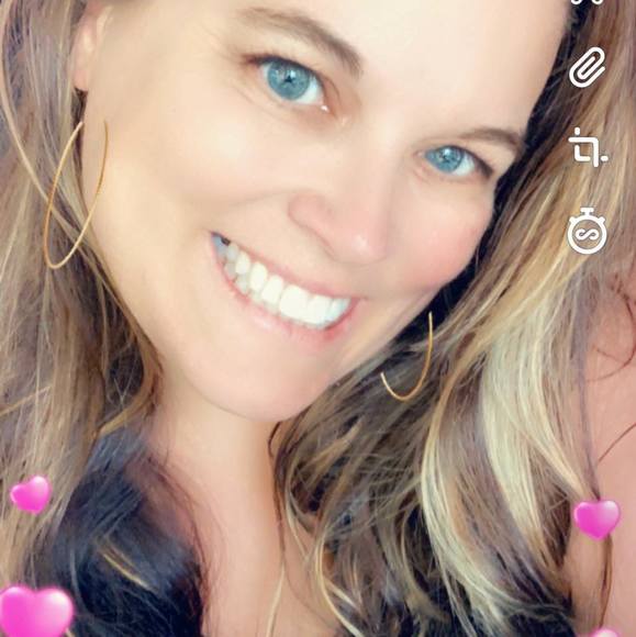 Profile Picture of Tabi Richmiller (@tabirichmiller) on Poshmark