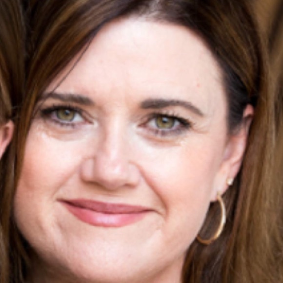 Profile Picture of Paula Loedel (@teamloedel) on Poshmark