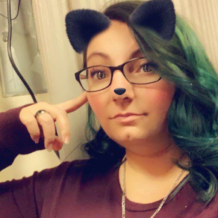 Profile Picture of Amanda (@amanda_rhat) on Tiktok