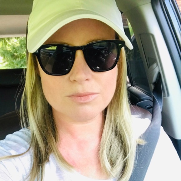 Profile Picture of Ann marie Wolfe (@amwolfe123) on Poshmark