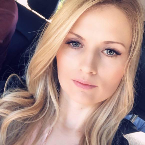 Profile Picture of Aliona Cucereavii (@aliona_c) on Poshmark