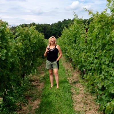 Profile Picture of Bonnie Bernard (@BonnieBernard1) on Twitter