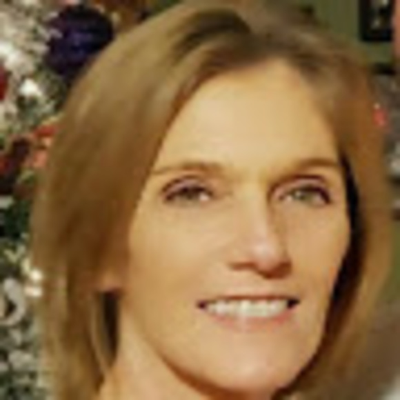 Profile Picture of Pam Durant (@pamdurant61) on Poshmark