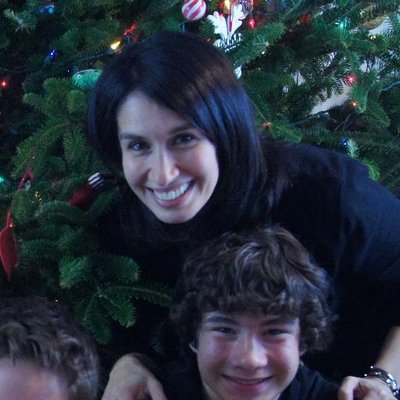 Profile Picture of Renee Huepper (@Hueppermom) on Twitter