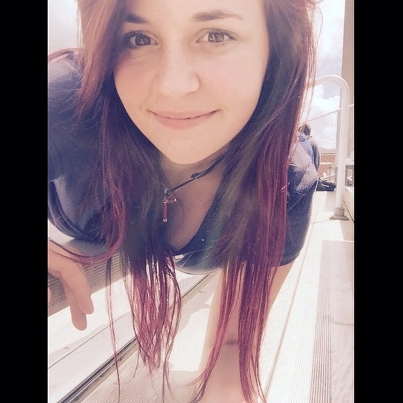 Profile Picture of Harley Mckigney (@bumpkin98) on Poshmark