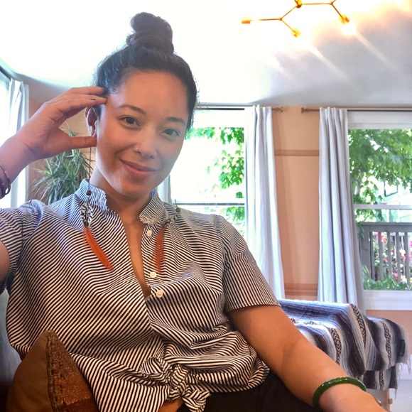 Profile Picture of Liz Andolong (@landielong) on Poshmark