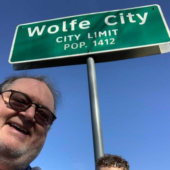 Profile Picture of Frank Wolfe (@txdiogenes) on Poshmark