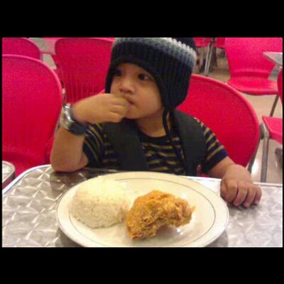 Profile Picture of Victor Handy (@almeeirasellena) on Twitter