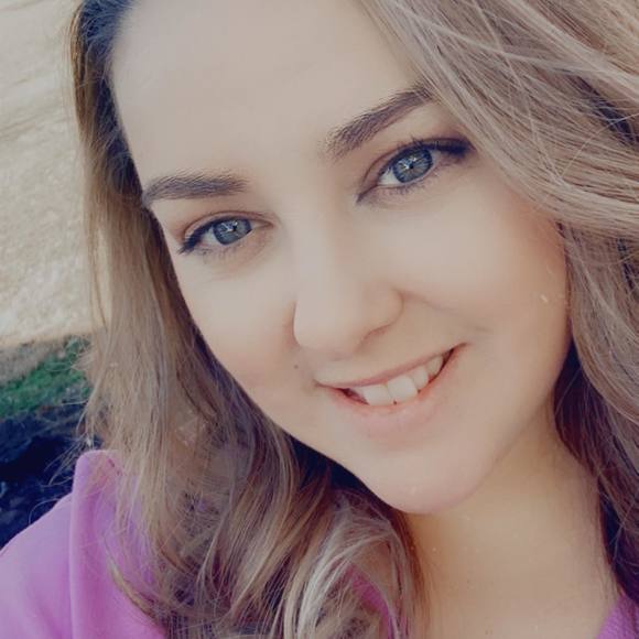 Profile Picture of Rebecca Tipton-spurling (@spurling_r) on Poshmark