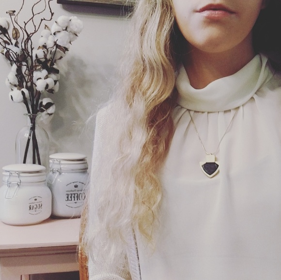 Profile Picture of Miranda Wulfhorst (@miranda_wulf) on Poshmark