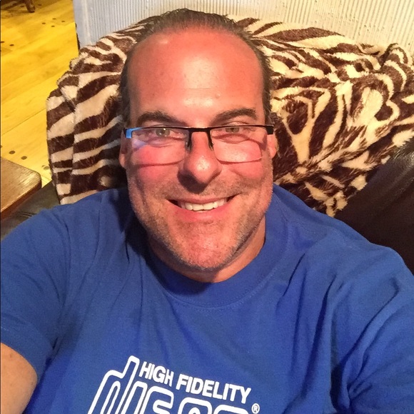 Profile Picture of Bobby Morganstein (@bobbybeatstreet) on Poshmark