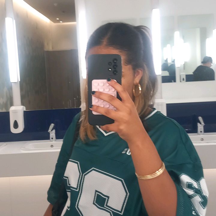 Profile Picture of ROXANNE (@.roxanne158) on Tiktok