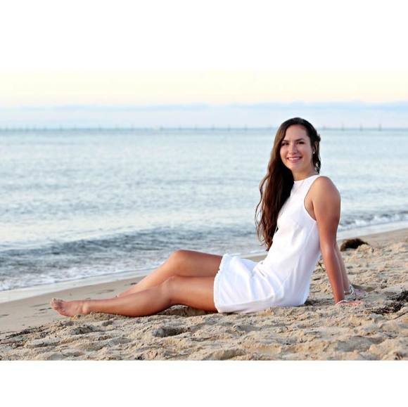 Profile Picture of Emily Gresnick (@emilygresnick) on Poshmark