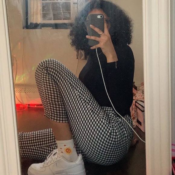 Profile Picture of Ashly Cabrera (@shmeef) on Poshmark