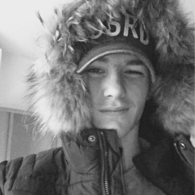Profile Picture of Lair William (@William_Menez) on Twitter