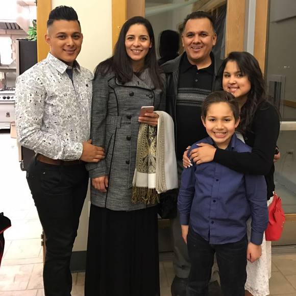 Profile Picture of Luis Ramon (@monyreyes70) on Poshmark