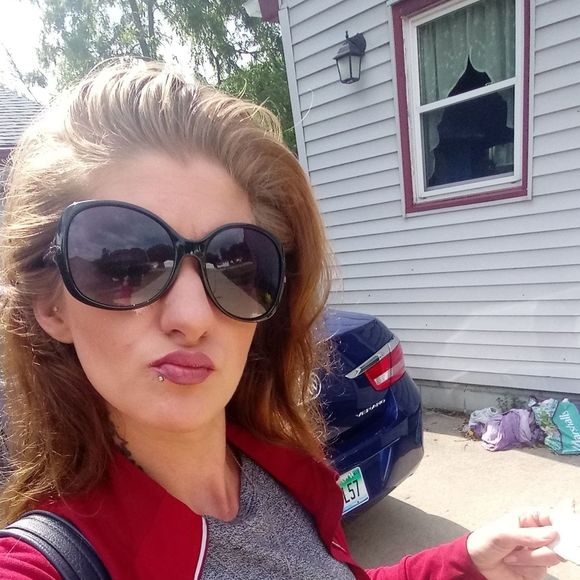 Profile Picture of Alex Havener (@alexhav15) on Poshmark