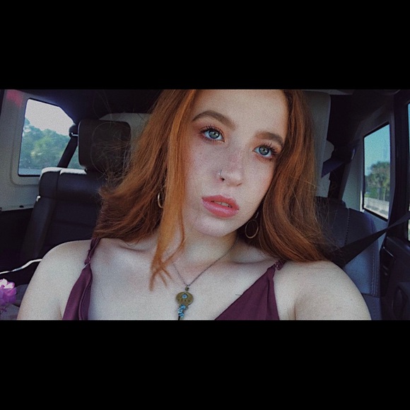 Profile Picture of Katy Raisch (@bookofkaty) on Poshmark