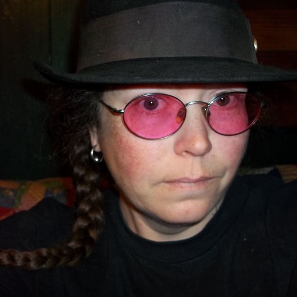 Profile Picture of Shawna Bell (@hippybell) on Poshmark