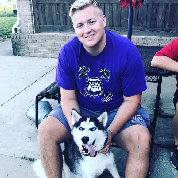 Profile Picture of Garrett Vaughn (@gdotkdotv) on Poshmark