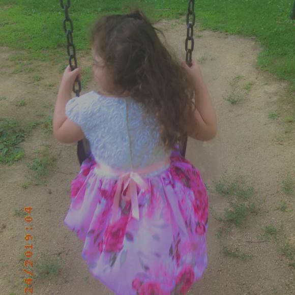 Profile Picture of Liina Selmani (@liinaselmani) on Poshmark