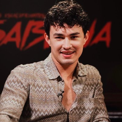 Profile Picture of 𝘑𝘢𝘳𝘦𝘥 𝘏𝘰𝘭𝘣𝘳𝘰𝘰𝘬 (@DeftDreamboat) on Twitter