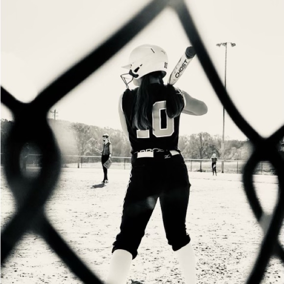 Profile Picture of Kylie Kline (@pepperann09) on Poshmark