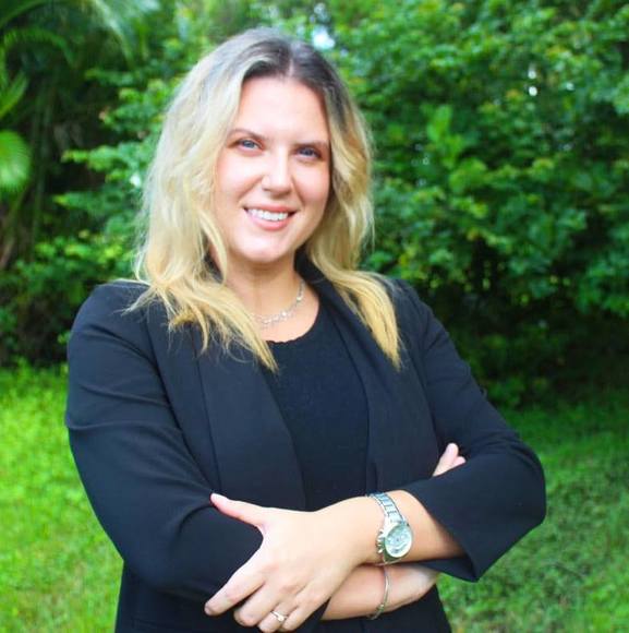 Profile Picture of Ianula Moen (@ianulamoen) on Poshmark