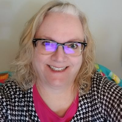 Profile Picture of Kim S. Zimmerman (@ksgirlkim) on Twitter