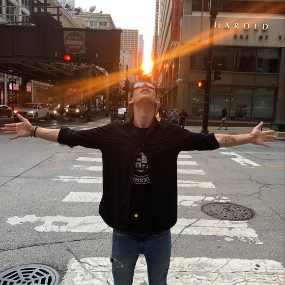 Profile Picture of Austin Warren (@austinwarren195) on Poshmark