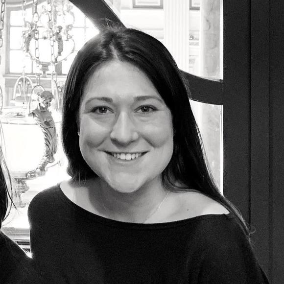 Profile Picture of Emily Markesbery (@emarkes33) on Poshmark