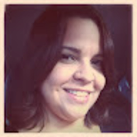 Profile Picture of Paula Emerick baptista stumpf (@paulaemerick) on Poshmark